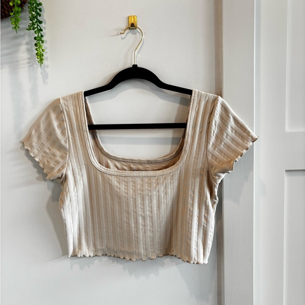 Offline by Aerie Cream Short Sleeve Lettuce Trim Women's Ribbed Crop Top Size L